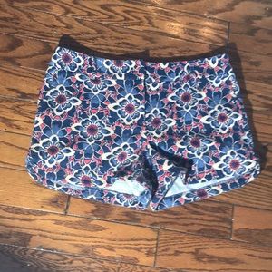 NWOT Women’s 10 P Loft Print Cotton Short 🌈